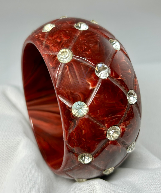 BB531 wide & chunky black cherry bakelite bangle with rhinestones